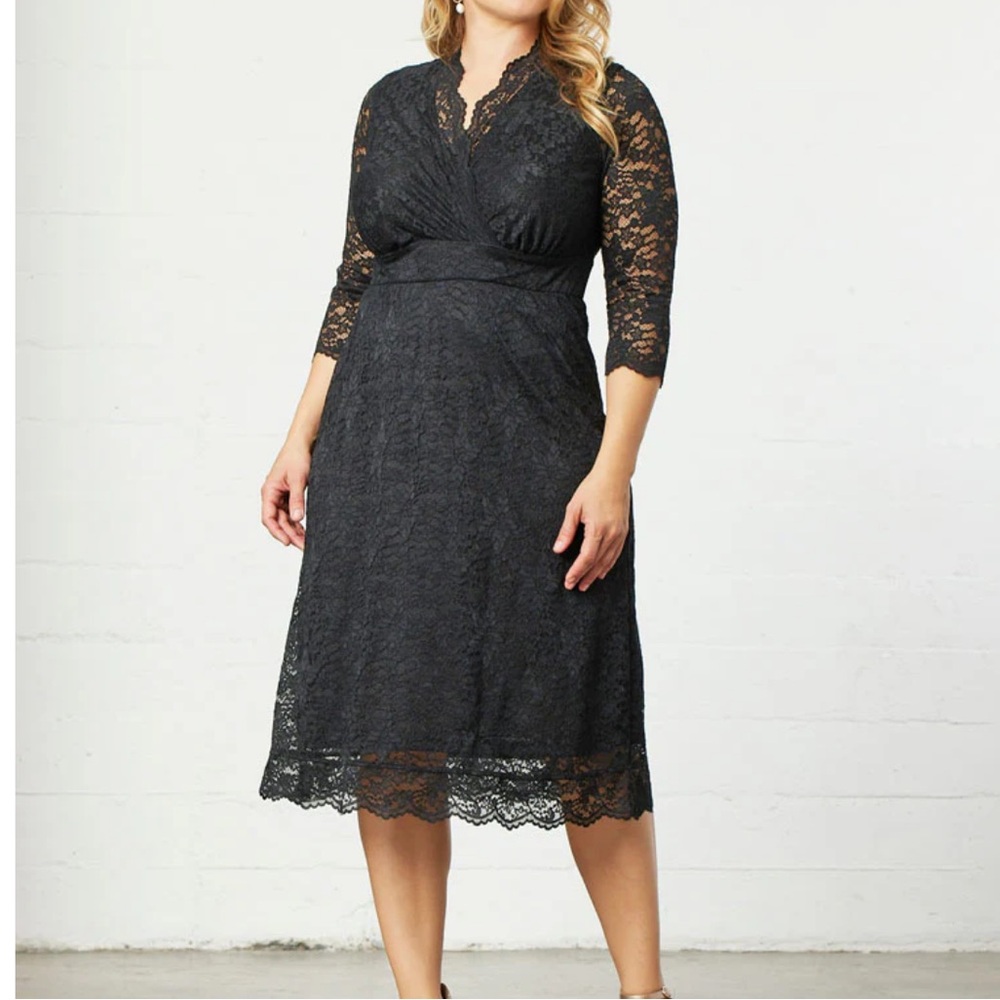 EUC | Kiyonna Scalloped Boudoir Lace Dress | Size 2X